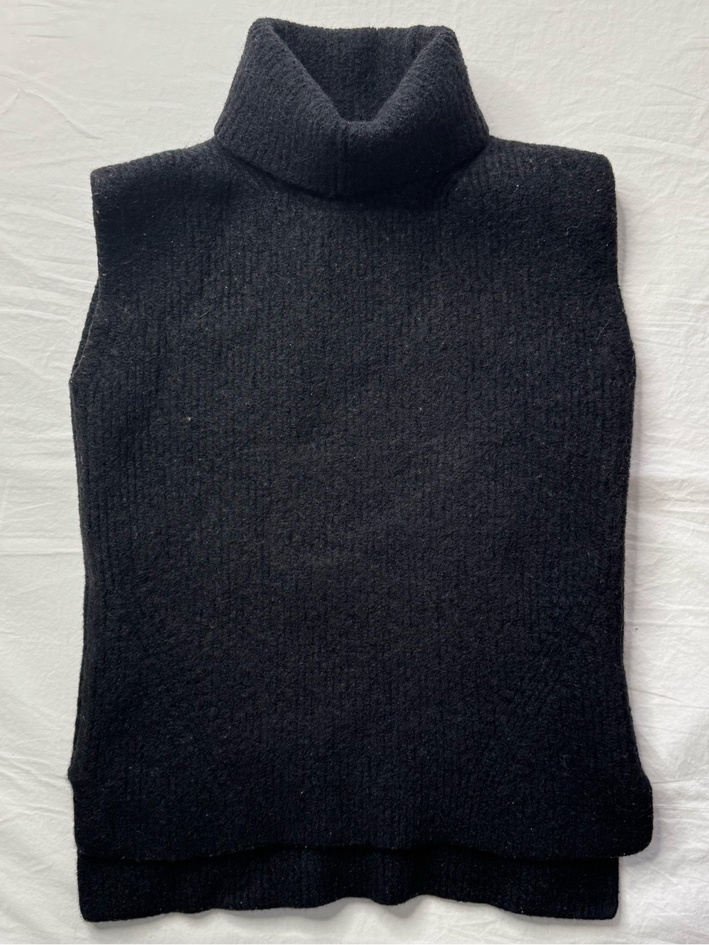 Everlane - Sleeveless Turtleneck Chunky Wool Sweater - Black